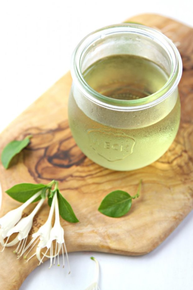 Honeysuckle-Simple-Syrup-1-682x1024-620x931